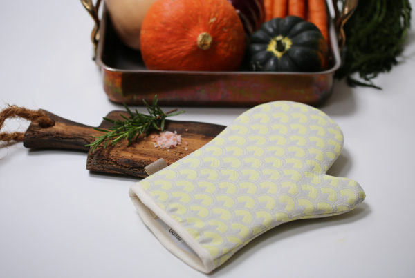 Battersea single oven glove