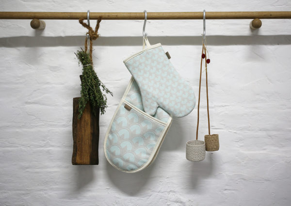 Battersea double oven glove