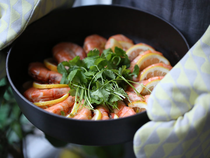 Simply Lemon and Garlic Prawns