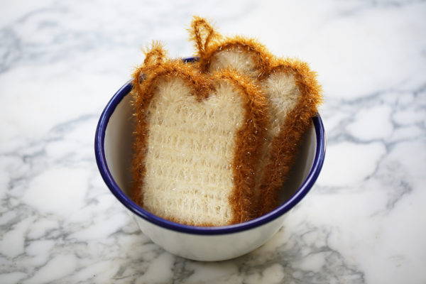 Toast cleaning cloth