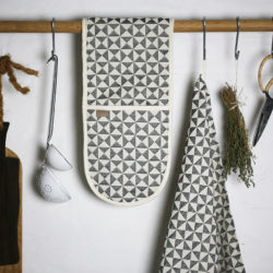 Hackney double oven glove