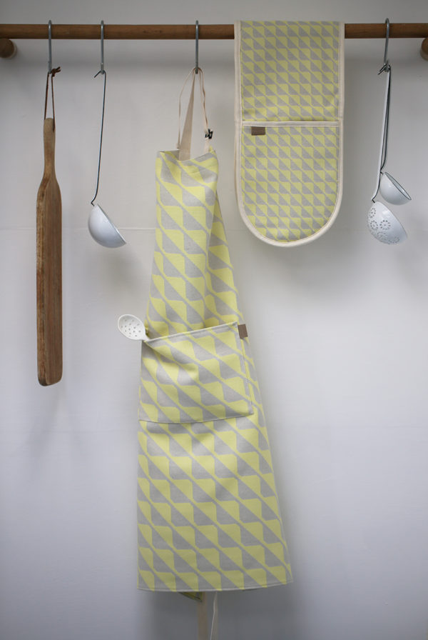 Shoreditch apron large pattern